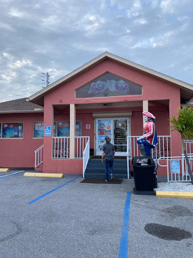 Liquor Store «Norman’s Liquors and Fine Wines», reviews and photos, 5235 Gulf Blvd, St Pete Beach, FL 33706, USA