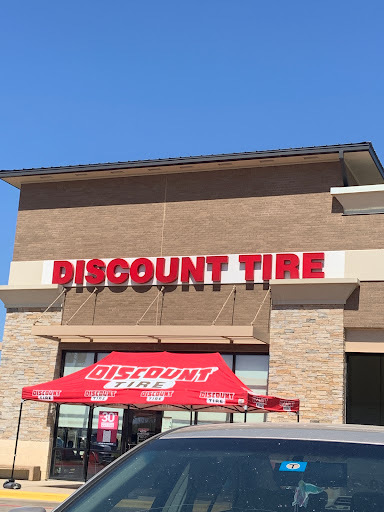 Tire Shop «Discount Tire Store - Roanoke, TX», reviews and photos, 1330 US-377, Roanoke, TX 76262, USA