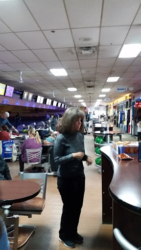 Bowling Alley «Rockville Centre Lanes», reviews and photos, 100 Maple Ave, Rockville Centre, NY 11570, USA