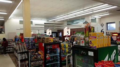 Grocery Store «Foodland», reviews and photos, 18880 W 8 Mile Rd, Southfield, MI 48075, USA