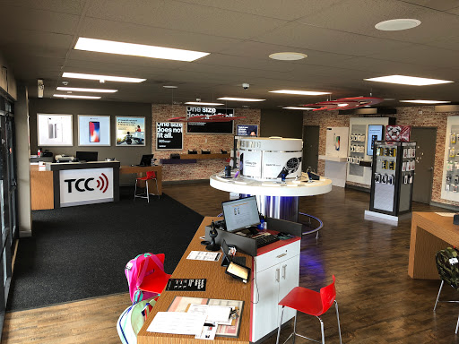 Cell Phone Store «Verizon Authorized Retailer, TCC», reviews and photos, 10929 Canyon Rd E, Puyallup, WA 98373, USA