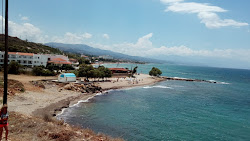 Skaleta beach II'in fotoğrafı küçük koy ile birlikte