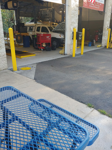 Oil Change Service «SpeeDee Oil Change & Auto Service», reviews and photos, 683 Folly Rd, Charleston, SC 29412, USA