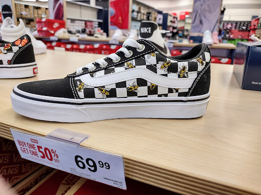 Shoe Store «Rack Room Shoes», reviews and photos, 11667 Bandera Rd, San Antonio, TX 78250, USA