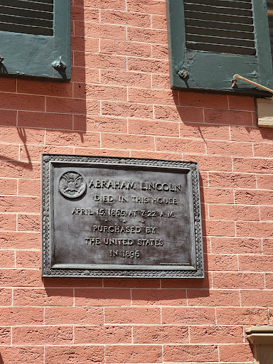 Historical Landmark «Petersen House», reviews and photos, 516 10th St NW, Washington, DC 20004, USA