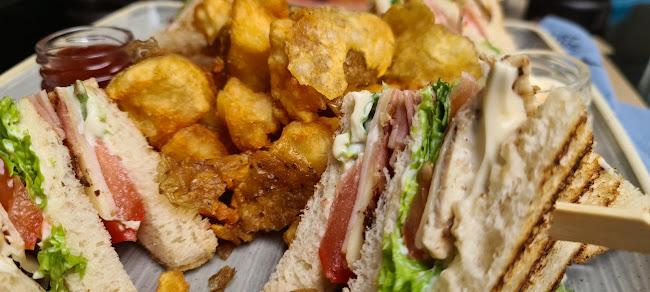 Σχόλια και κριτικές για το JUST MADE 33 Unique Sandwiches & Coffee