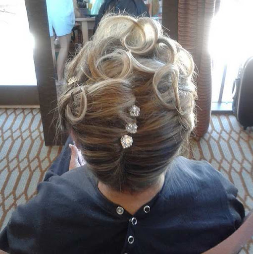 Hair Salon «LE HAIR Salon & Color Bar», reviews and photos, 8236 W Flagler St, Miami, FL 33144, USA