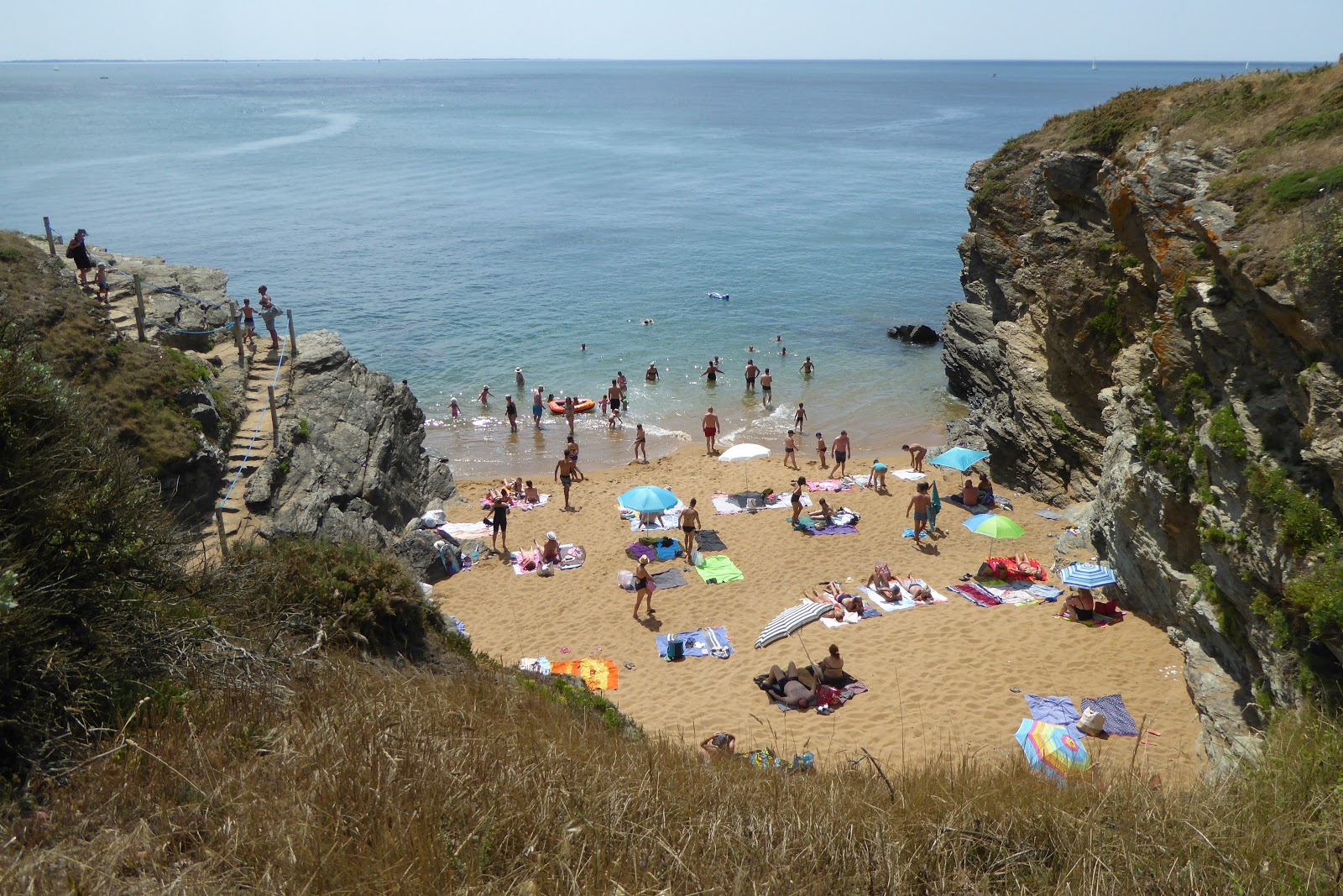 Gerivais beach的照片 带有碧绿色纯水表面
