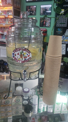 Tobacco Shop «BDT Smoke Shops», reviews and photos, 21640 John R Rd, Hazel Park, MI 48030, USA