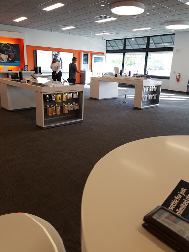 Cell Phone Store «AT&T», reviews and photos, 161 E City Ave, Bala Cynwyd, PA 19004, USA