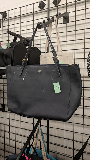 Thrift Store «St. Vincent de Paul - Q Street Thrift Store», reviews and photos, 199 Q St, Springfield, OR 97477, USA