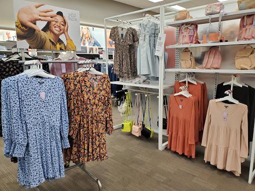 Shopping Mall «Southridge Mall», reviews and photos, 1111 E Army Post Rd, Des Moines, IA 50315, USA