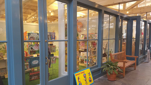 Book Store «Garden District Book Shop», reviews and photos, 2727 Prytania St, New Orleans, LA 70130, USA