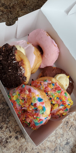 Donut Shop «Dixie Cream Donuts», reviews and photos, 1364 SW Bayshore Blvd, Port St Lucie, FL 34983, USA