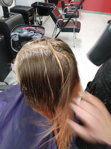 Hair Salon «Cost Cutters», reviews and photos, 1131 Tolland Turnpike l, Manchester, CT 06042, USA