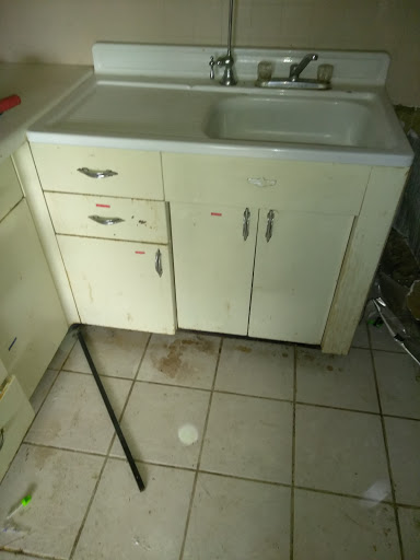 Door Supplier «Bauer Brothers Salvage», reviews and photos, 2432 N 2nd St, Minneapolis, MN 55411, USA