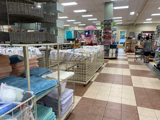 Home Goods Store «Christmas Tree Shops», reviews and photos, 2700 Veterans Rd W, Staten Island, NY 10309, USA