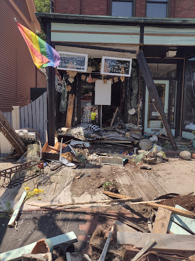 Consignment Shop «Old Bank Flowers Art and Marketplace», reviews and photos, 66 Main St, East Hampton, CT 06424, USA