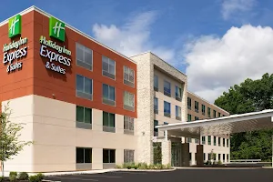 Holiday Inn Express & Suites North Brunswick, an IHG Hotel image