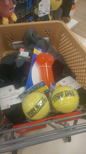 Department Store «Marshalls & HomeGoods», reviews and photos, 701 NJ-440, Jersey City, NJ 07304, USA