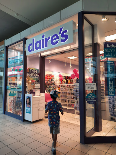 Shopping Mall «Emerald Square», reviews and photos, 999 S Washington St, North Attleborough, MA 02760, USA