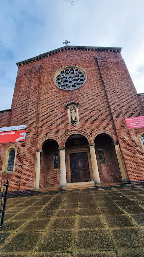 St Gregory the Great RC Church - Northampton
