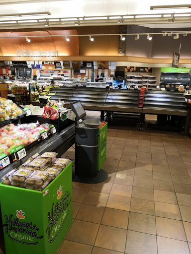 Shopping Mall «Southbury Plaza Shopping Center», reviews and photos, 100 Main St N, Southbury, CT 06488, USA