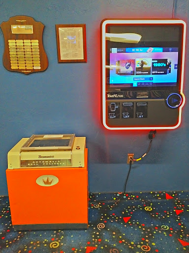 Bowling Alley «Cape Ann Lanes», reviews and photos, 53 Gloucester Ave, Gloucester, MA 01930, USA