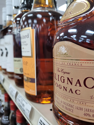 Liquor Store «Newport Liquor Store», reviews and photos, 2019 N Coast Hwy, Newport, OR 97365, USA