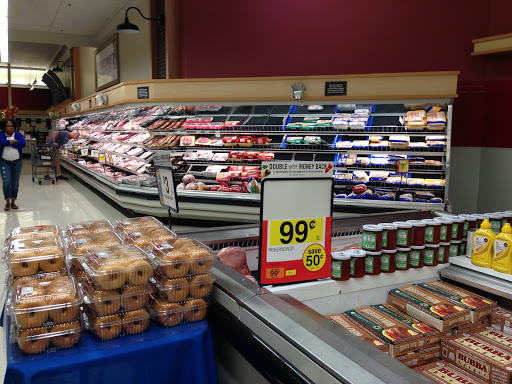 Grocery Store «Stop & Shop», reviews and photos, 1100 Massachusetts Ave, Dorchester, MA 02125, USA