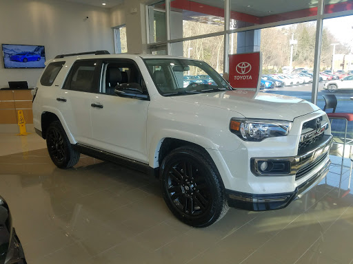 Toyota Dealer «North Hills Toyota», reviews and photos, 7401 McKnight Rd, Pittsburgh, PA 15237, USA