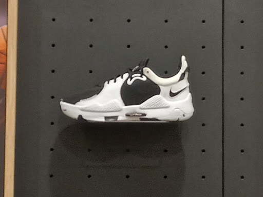 Clothing Store «Ross Dress for Less», reviews and photos, 3425 E Foothill Blvd, Pasadena, CA 91107, USA