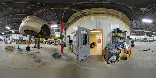 Auto Body Shop «Andrews Collision Center Inc», reviews and photos, 815 3rd St SE, Cedar Rapids, IA 52401, USA