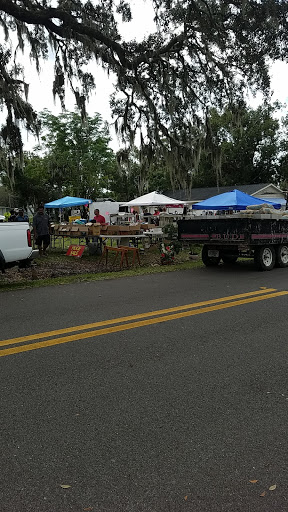 Used Furniture Store «510 Decor, llc», reviews and photos, 16209 Eustis Pl, Umatilla, FL 32784, USA