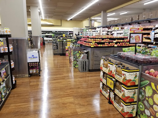 Grocery Store «Safeway», reviews and photos, 6130 Rose Hill Dr, Alexandria, VA 22310, USA