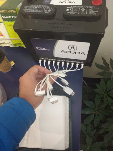 Acura Dealer «Oakland Acura», reviews and photos, 277 27th St, Oakland, CA 94612, USA