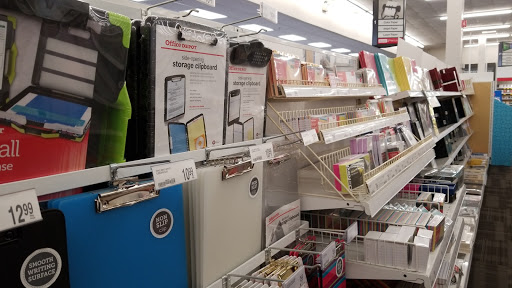 Office Supply Store «Office Depot», reviews and photos, 40 E Golf Rd, Schaumburg, IL 60173, USA
