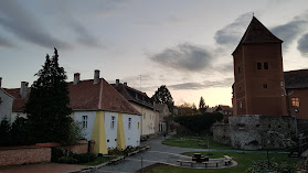Jurisics-vár Művelődési Központ és Várszínház