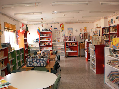 Biblioteca Pública Municipal de El Provencio. Av. de la Libertad, 13, 16670 El Provencio, Cuenca, España