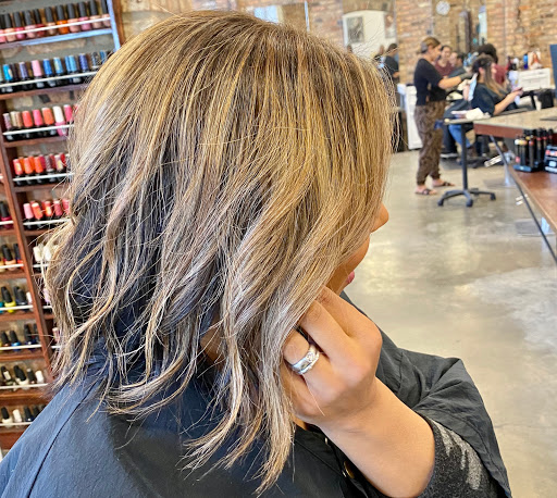 Hair Salon «The Upper Hand Salon: River Oaks», reviews and photos, 1905 Westheimer Rd, Houston, TX 77098, USA