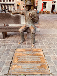 Statue de Georges Simenon