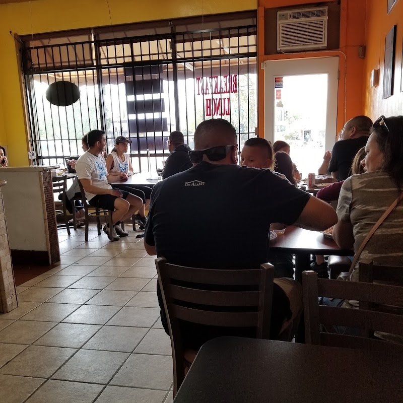 Las Mañanitas Restaurant