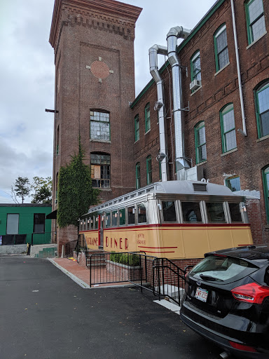 Fabric Store «Lorraine Fabrics», reviews and photos, 593 Mineral Spring Ave, Pawtucket, RI 02860, USA