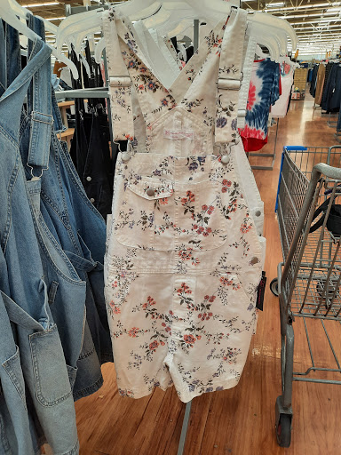 Department Store «Walmart Supercenter», reviews and photos, 201 Chamber Dr, Milford, OH 45150, USA