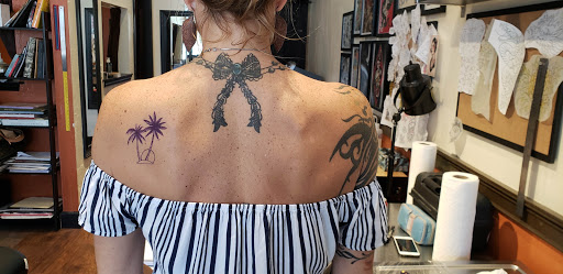 Tattoo Shop «Twisted Heart Tattoo», reviews and photos, 936 N Federal Hwy, Hollywood, FL 33020, USA