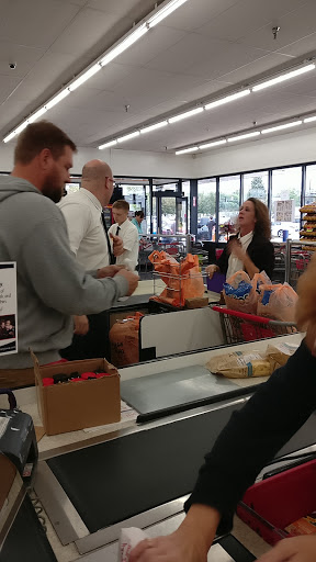 Grocery Store «Fareway Grocery», reviews and photos, 4220 16th Ave SW, Cedar Rapids, IA 52404, USA