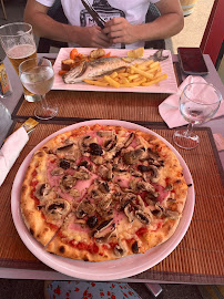Plats et boissons du Pizzeria Le Cosy Café Pizza à Marseille - n°2