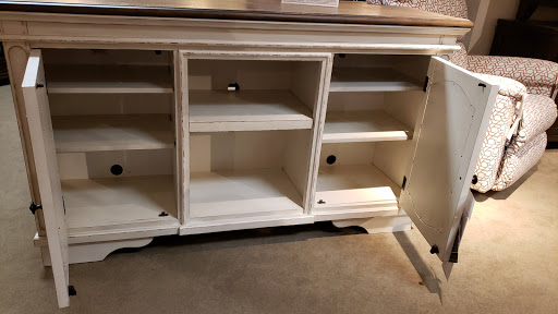 Furniture Store «WG&R Furniture», reviews and photos, 1600 S Koeller St, Oshkosh, WI 54902, USA