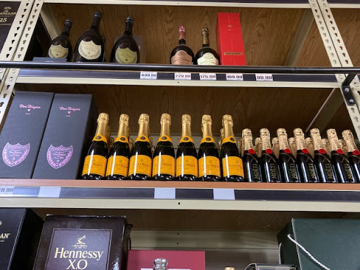 Liquor Store «Franklin Liquor & Deli», reviews and photos, 28500 Franklin Rd, Southfield, MI 48034, USA