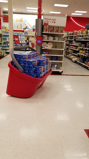 Department Store «Target», reviews and photos, 18855 N Market Pl Dr, Aurora, OH 44202, USA